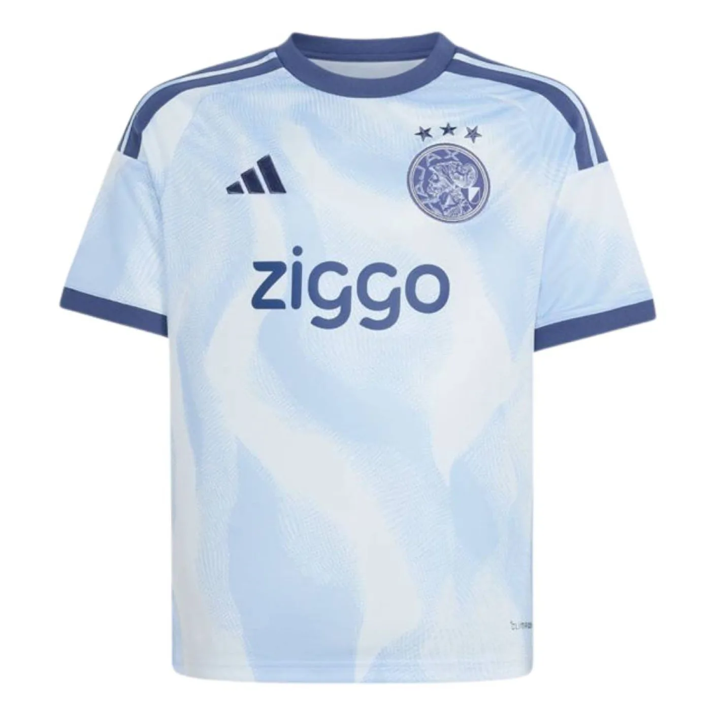 Ajax derde tenue 26/27 in lichtblauw met donkerblauwe details — detail van kraag en mouwafwerking