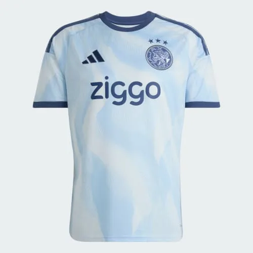 Ajax thuis-, uit- en derde shirt 2026/27 naast elkaar